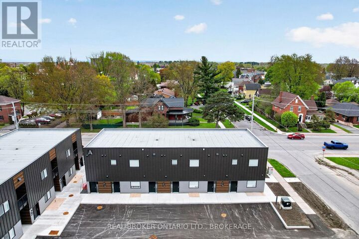 Property Photo: 600 Second Street East Unit #6A ON K6H 4H3