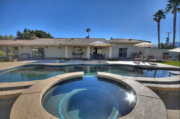 Property Photo: 77530 Delaware Place CA 92211