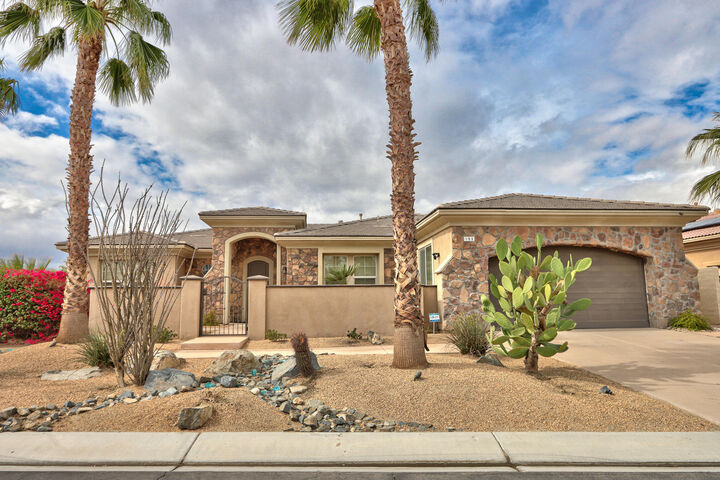 Property Photo: 153 Merano Way CA 92211