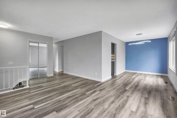 14208 51 Street NW — photo 1
