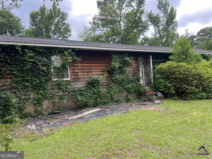 Property Photo:  5516 Janeru Circle  GA 31216 
