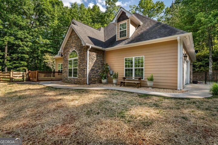 Property Photo:  201 Oakawana Trail  GA 30513 