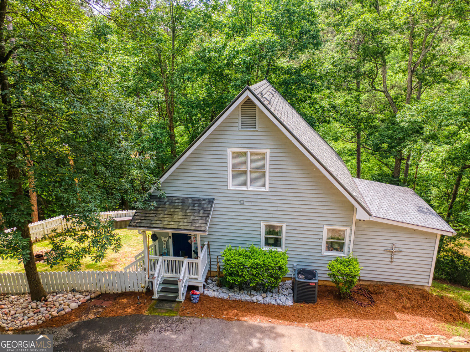 Property Photo:  190 Raintree Court  GA 30535 