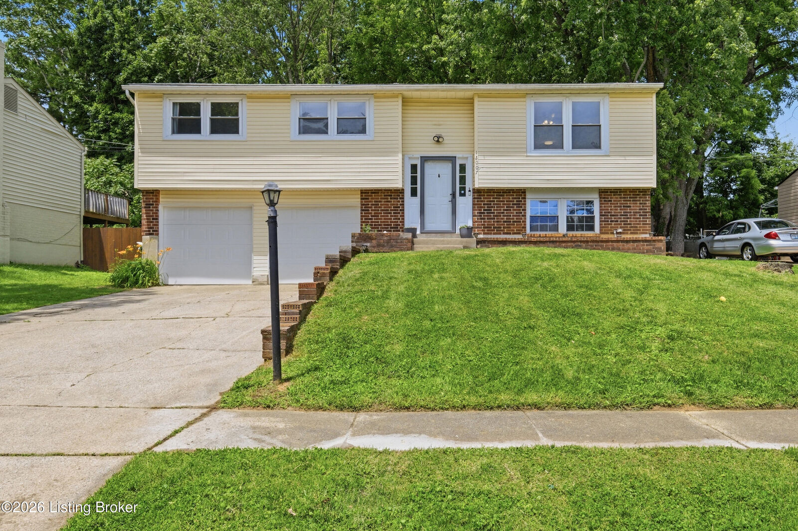 Property Photo: 12007 Halifax Dr KY 40245