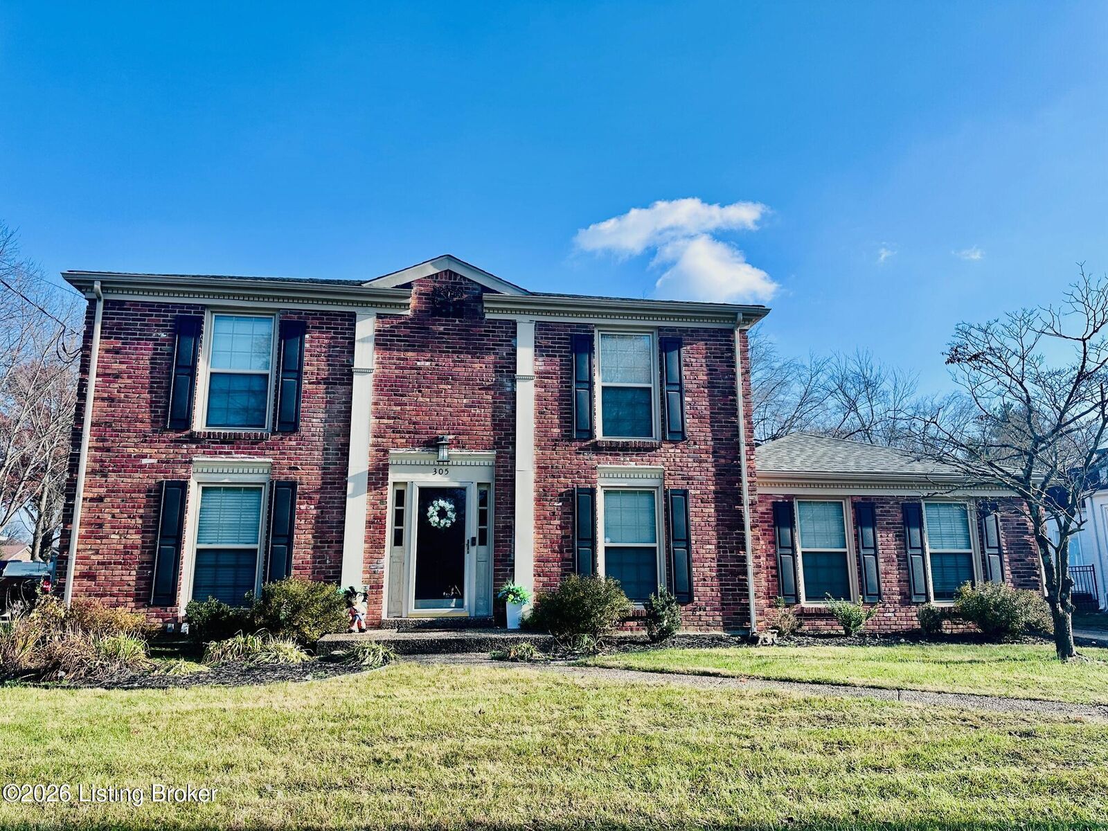 Property Photo: 305 Moser Rd KY 40223