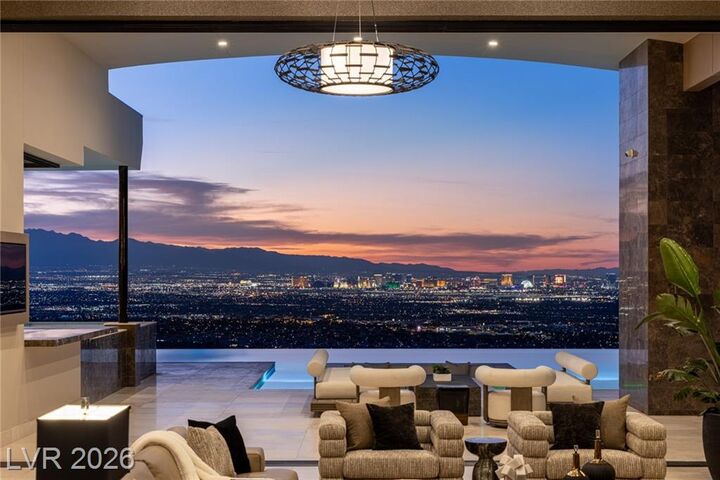 Property Photo: 3 Heavens Edge Court NV 89012