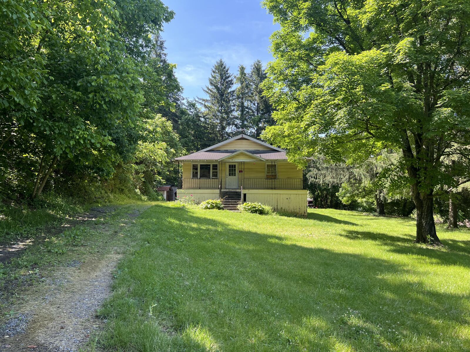 Property Photo: 7195 N State Route 20 WV 25985