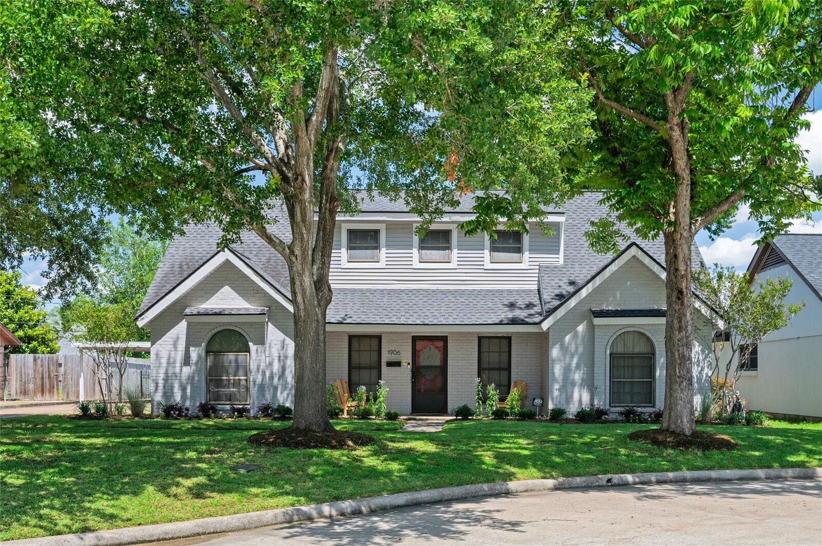 Property Photo: 1906 Spillers Lane TX 77043