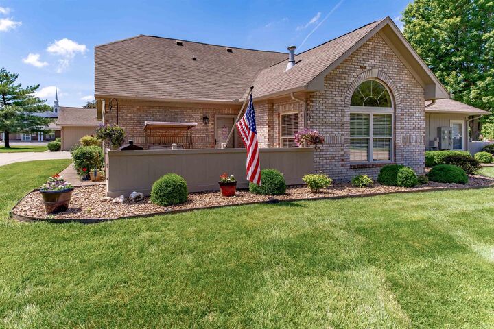 Property Photo:  8005 River Park Way  IN 47715 