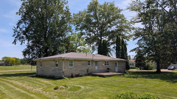 Property Photo:  730 S Franklin Street  IN 47359 