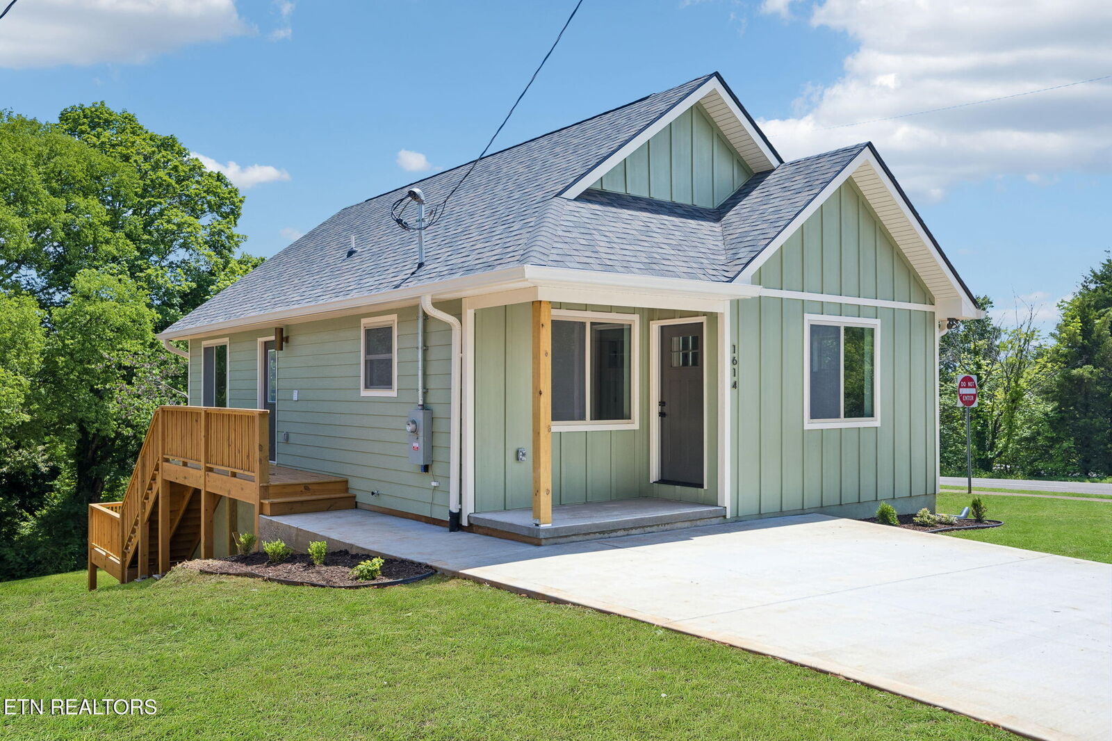 Property Photo: 1614 Rugby Ave TN 37920