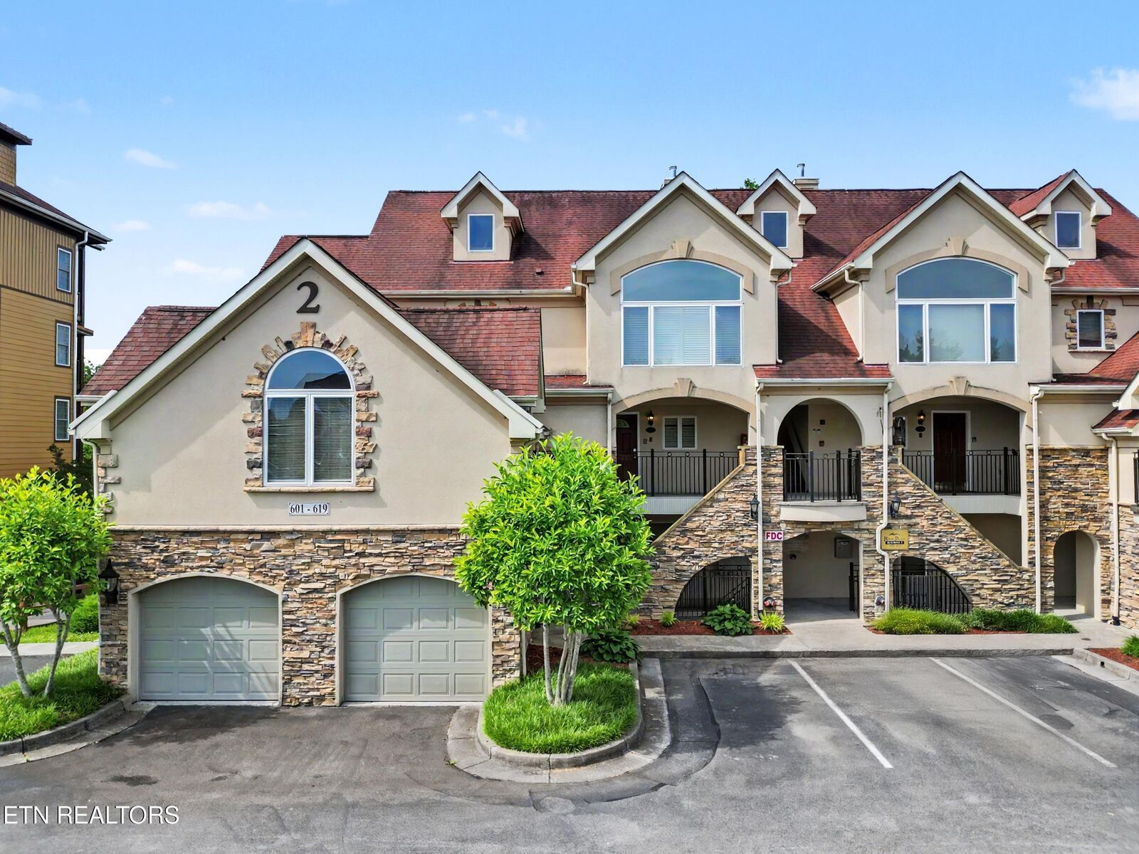 Property Photo:  609 River Place Way Unit B301  TN 37862 