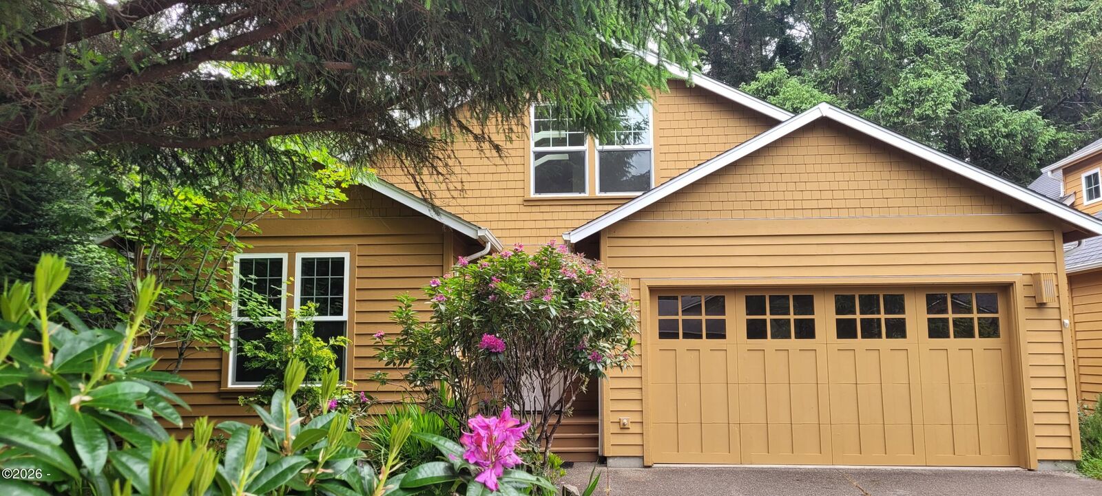Property Photo:  215 Nesting Glade  OR 97341 