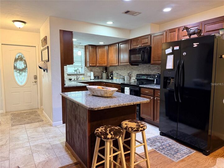 Property Photo:  5418 SW 4th Place  FL 32607 
