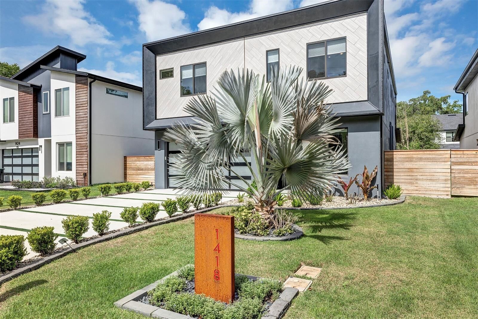 Property Photo:  1418 Clark Street  FL 32806 