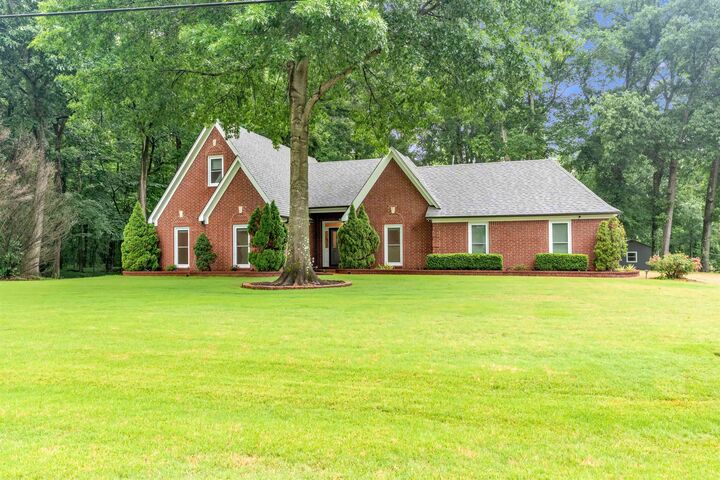 Property Photo: 170 Forest Edge Dr TN 38028