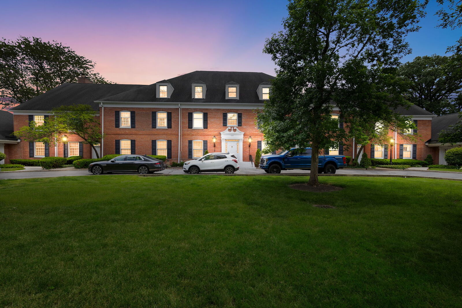 Property Photo: 7323 Heritage Court 1A IL 60423