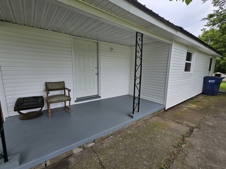 Property Photo:  911 S 25th Street  IL 62864 