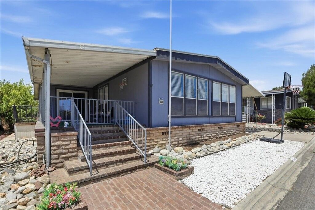 Property Photo:  929 E Foothill  CA 91786 