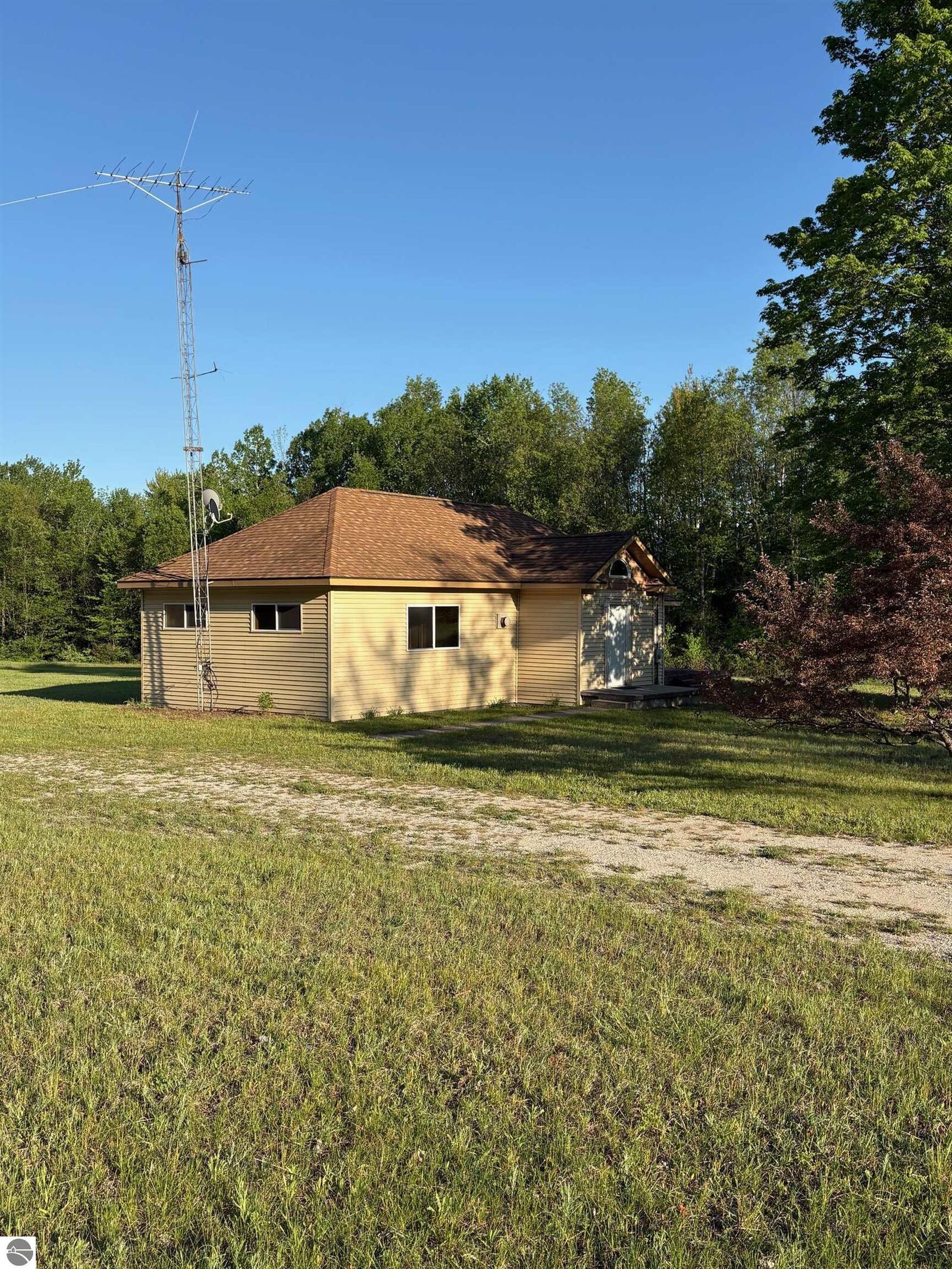 Property Photo: 3037 Ballard Road MI 49616