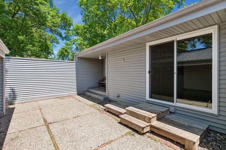 Property Photo:  2666 Mackubin Street  MN 55113 