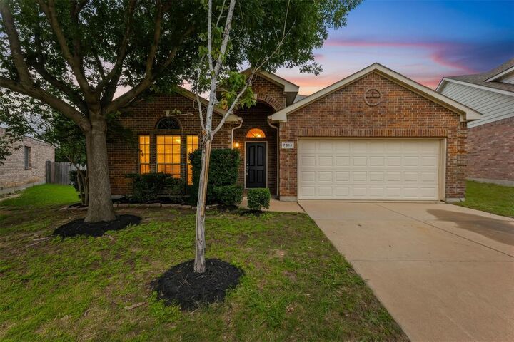 Property Photo: 7313 Chapel Mesa Court TX 75249