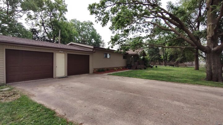 Property Photo:  1586 Gateway Dr.  NE 68776 