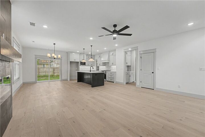 Property Photo:  6607 SW Crabapple Street  AR 72713 