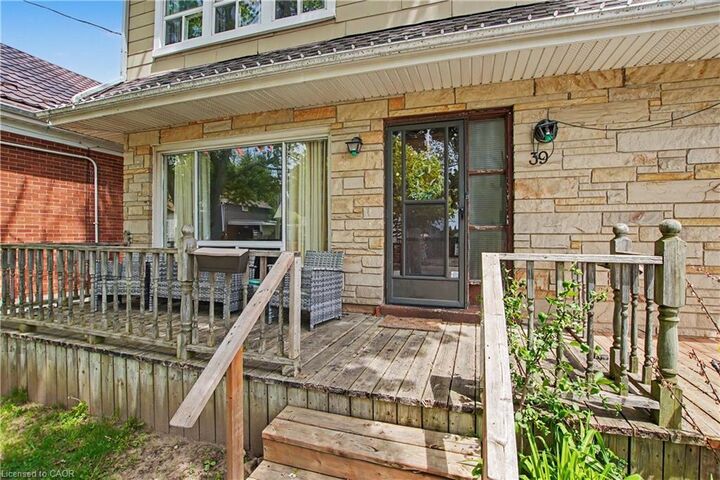 Property Photo:  39 Henry Street  ON N1R 3W3 