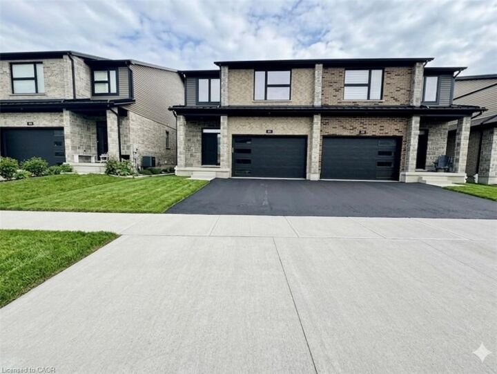 Property Photo:  162 Otterbein Road  ON N2B 0A8 
