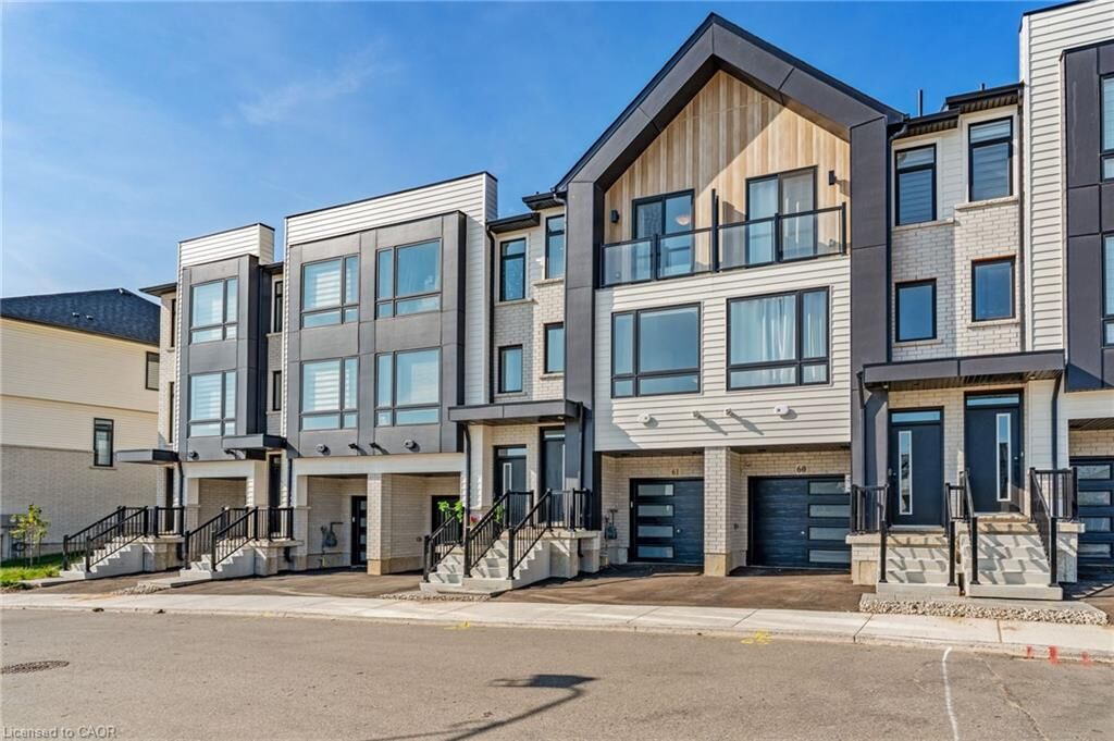 Property Photo:  55 Tom Brown Drive 61  ON N3L 0N5 