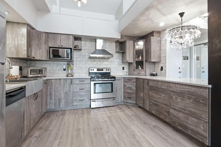 Property Photo:  5590 45 Street 406  AB T4N 7C4 