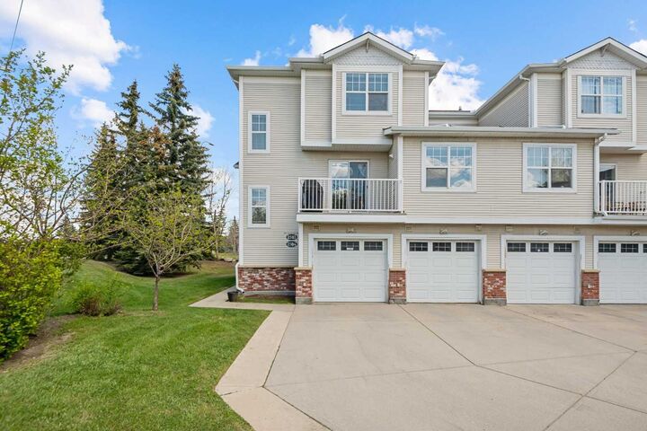 Property Photo: 7171 Coach Hill Road 2504 AB T3H 3R7