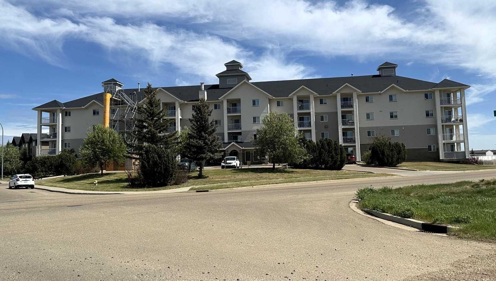 Property Photo: 204 17 Street E 306 AB T1R 1R1
