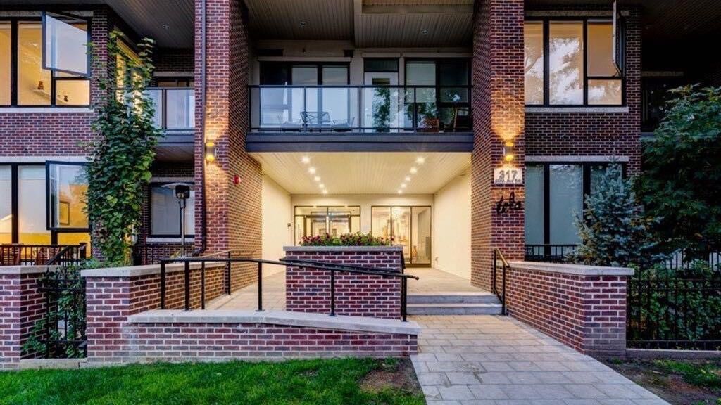 Property Photo: 317 22 Avenue SW 306 AB T2S 3H6
