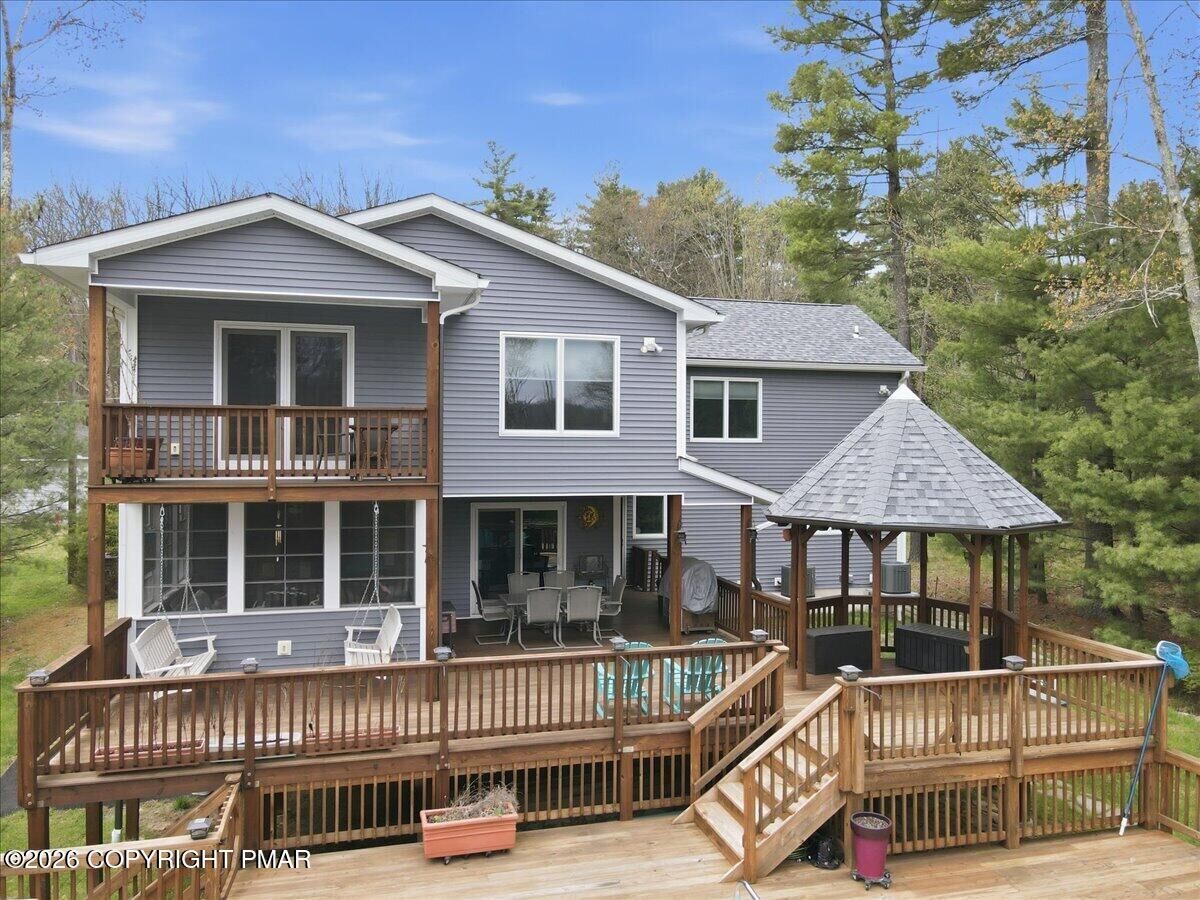 Property Photo:  111 Spinnler Point Road  PA 18464 