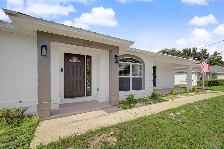 Property Photo:  4360 Marilyn Ct  FL 32563 