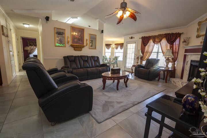 Property Photo:  8213 Hartington Dr  FL 32566 