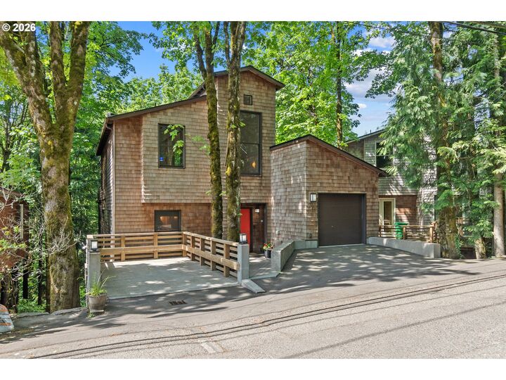 Property Photo: 5733 SW Salmon St OR 97221