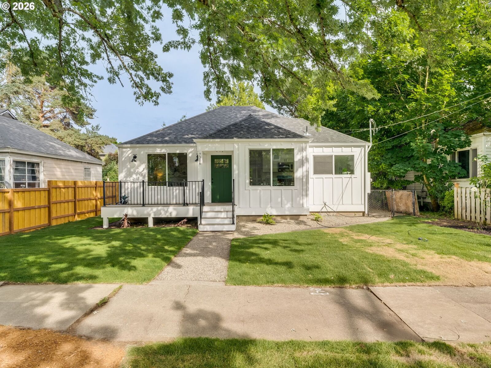 Property Photo:  7306 N Newell Ave  OR 97203 