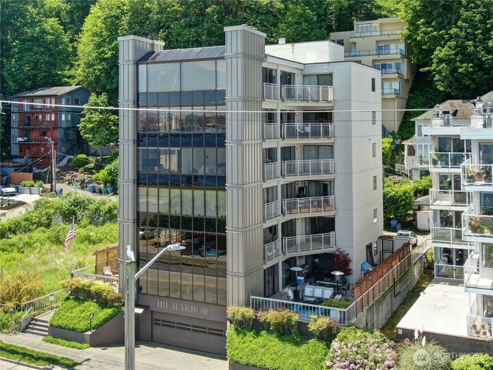 Property Photo: 1111 Harbor Avenue SW 500 WA 98116