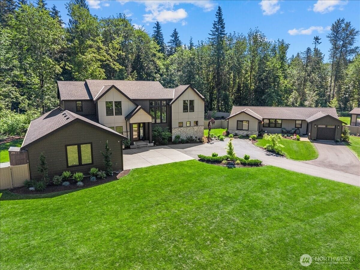 Property Photo:  11805  289th Drive SE  WA 98272 