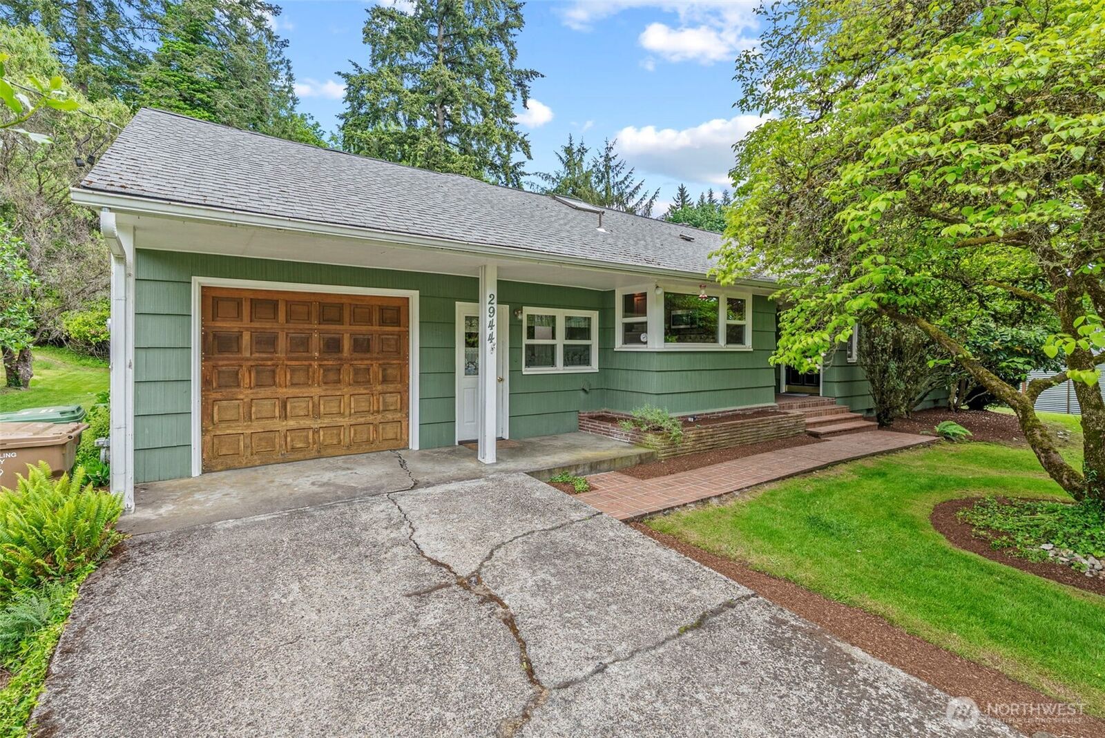 Property Photo:  2944  Madrona Drive  WA 98632 