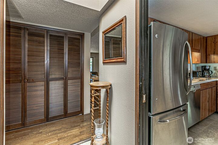 Property Photo:  1372  Bel Air Road 8  WA 98406 
