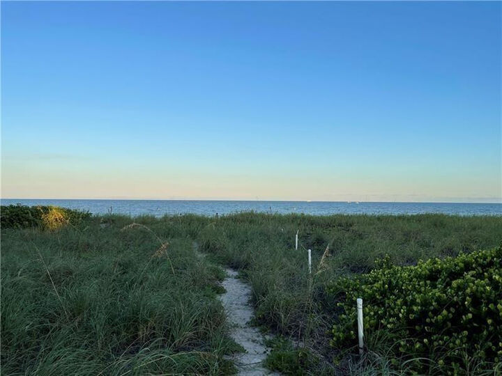 Property Photo:  4564 El Mar Drive 6  FL 33308 