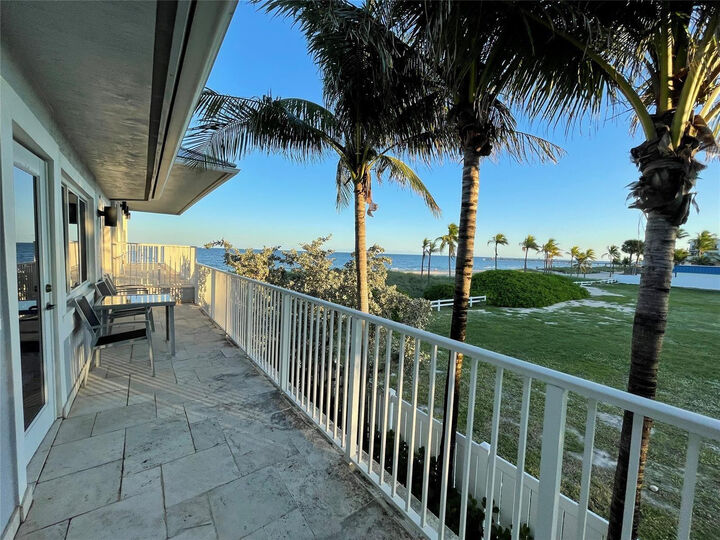 Property Photo:  4564 El Mar Drive 5  FL 33308 
