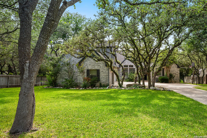 Property Photo:  109 Trailcrest  TX 78232 