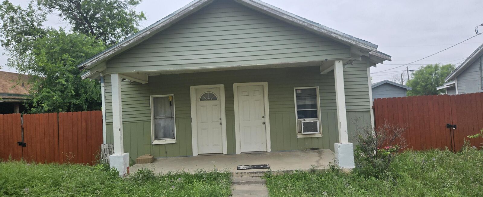 Property Photo:  113 W 21st Street  TX 76903 