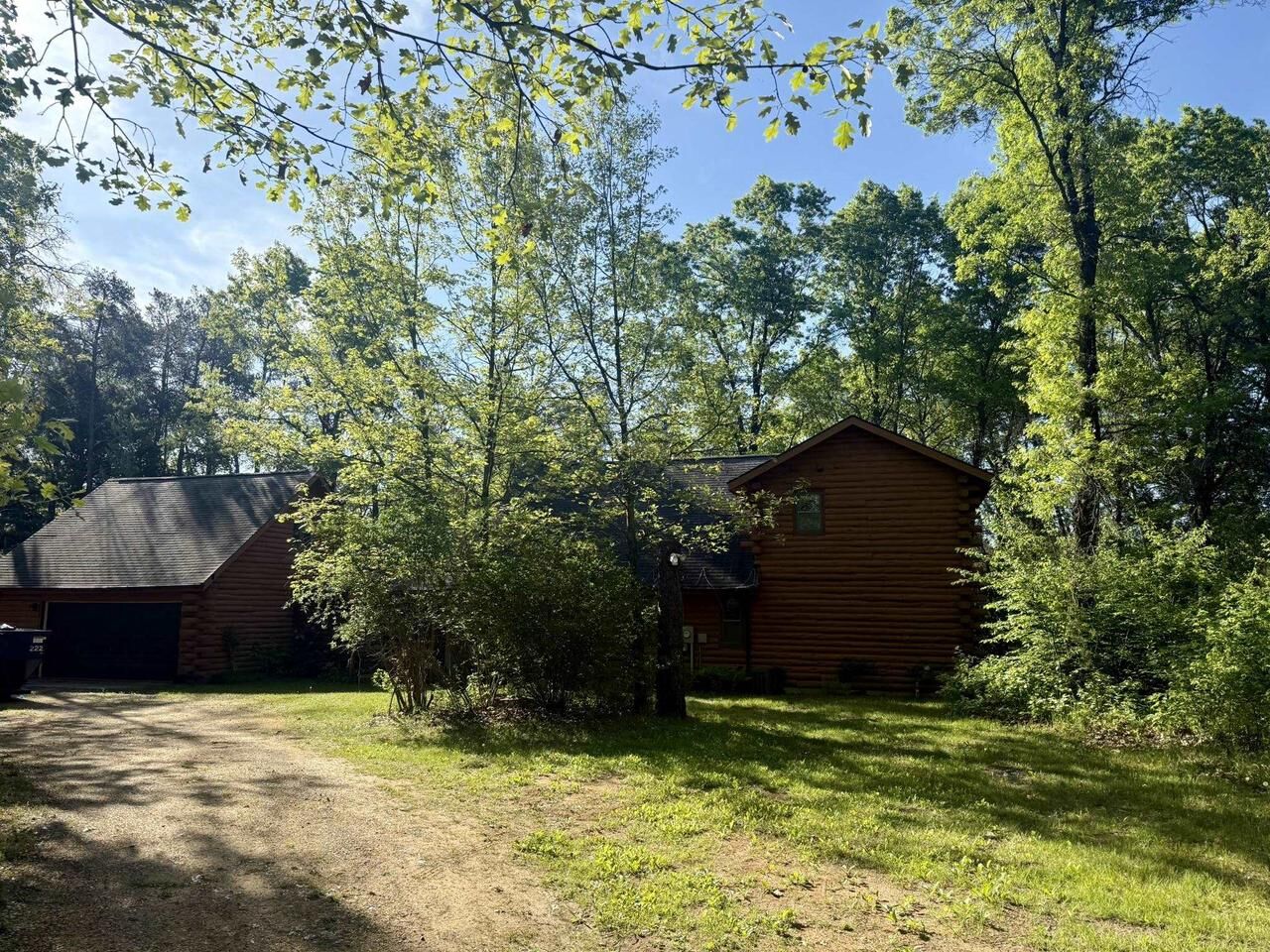 Property Photo:  N8158 Oak Hollow Trail  WI 53950 