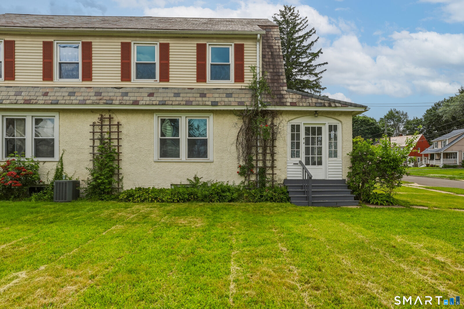 Property Photo: 57 Washington Circle CT 06119